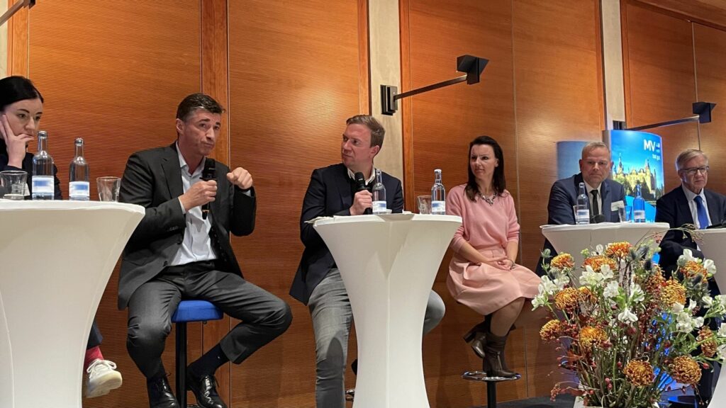 parlamentarischer Abend 02 scaled parlamentarischer Abend 02 scaled