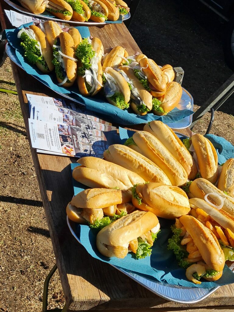 Fischbroetchen Fischbroetchen