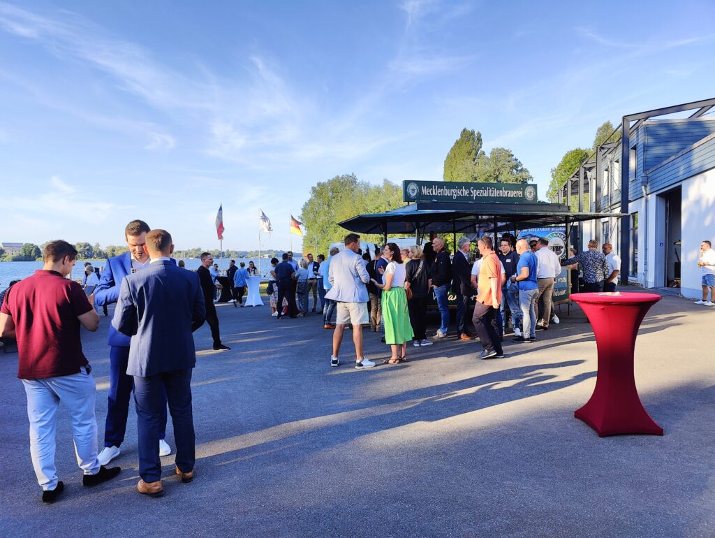 Gaeste und Vielanker Bierwagen Gaeste und Vielanker Bierwagen