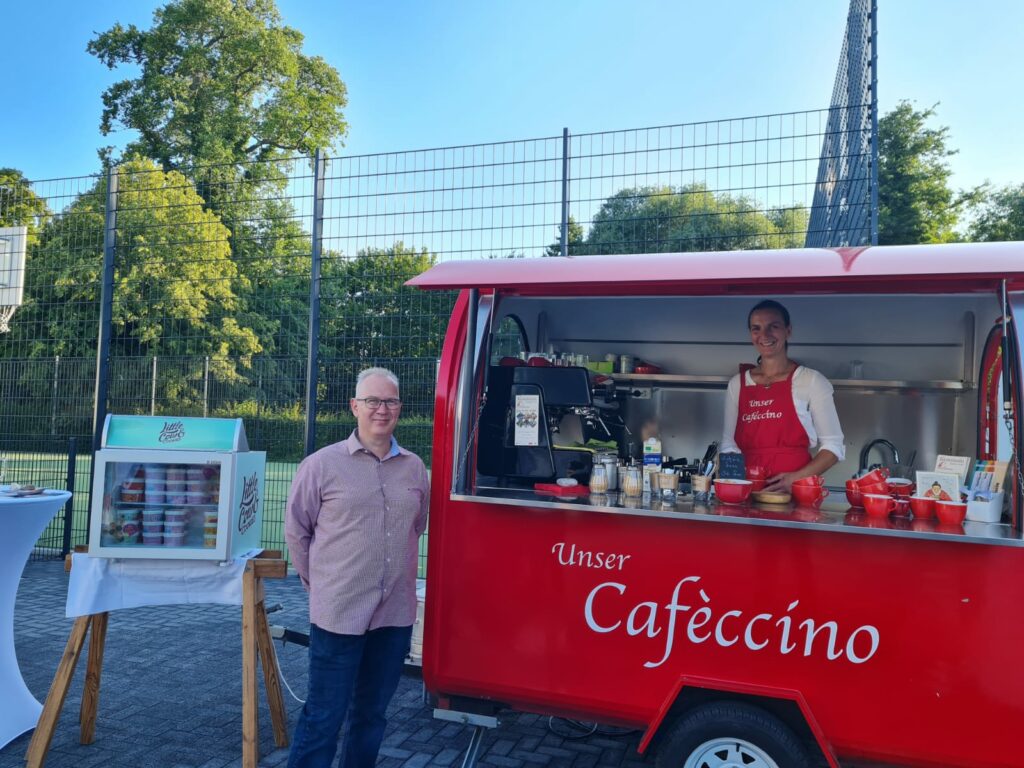 Unser Cafeccino und Little Cow Ice Cream Unser Cafeccino und Little Cow Ice Cream